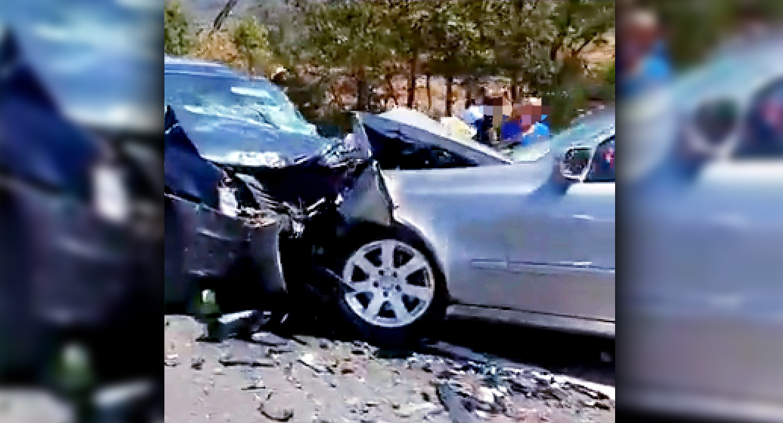 Tres heridos en una colisión frontal en Plasencia