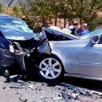 Tres heridos en una colisión frontal en Plasencia