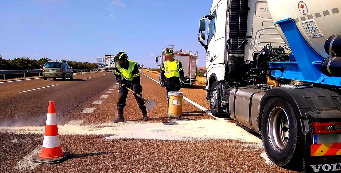 Accidente con vertido peligroso en la A.66