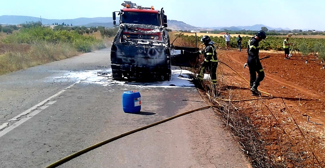 Sale ardiendo un vehículo en la comarca Zafra-Rio Bodión