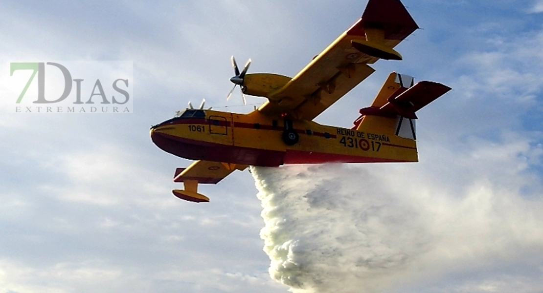 Los bomberos logran controlar el incendio de Alcuéscar