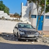 Una profesora se descuida y empotra su coche contra un muro en Santa Marta