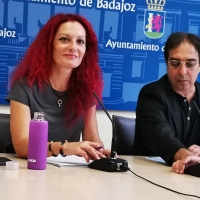 Podemos investiga si el Ayuntamiento sustituye a los conserjes por vigilantes de seguridad