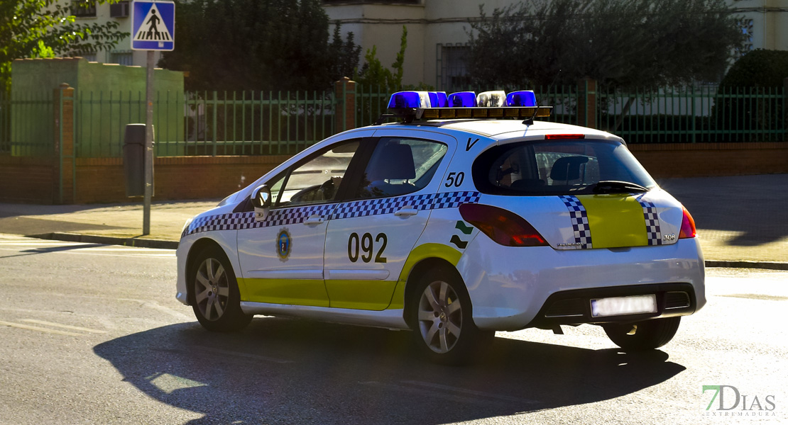 La Policía Local y Bomberos de Cáceres socorren a un bebé de 3 meses y su abuela