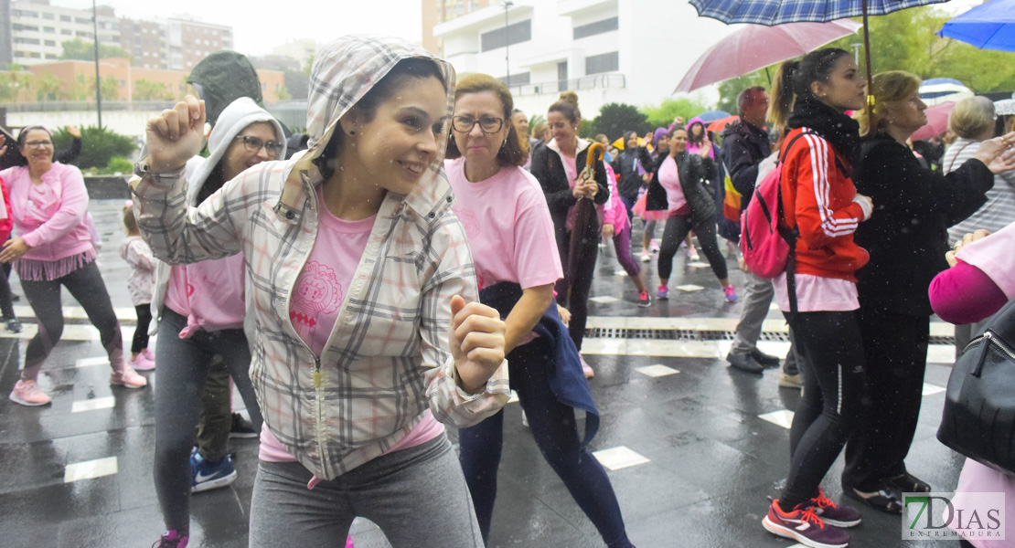 GALERÍA: Imágenes de la V Masterclass de Zumba contra el cáncer de mama