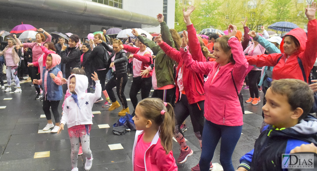 GALERÍA: Imágenes de la V Masterclass de Zumba contra el cáncer de mama