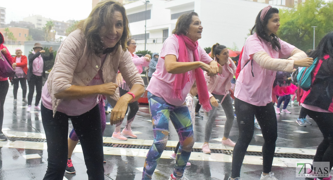 GALERÍA: Imágenes de la V Masterclass de Zumba contra el cáncer de mama