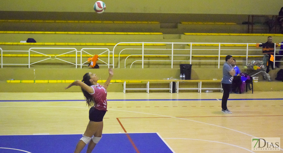 Imágenes del Pacense Voleibol Femenino - Universidad de Valladolid