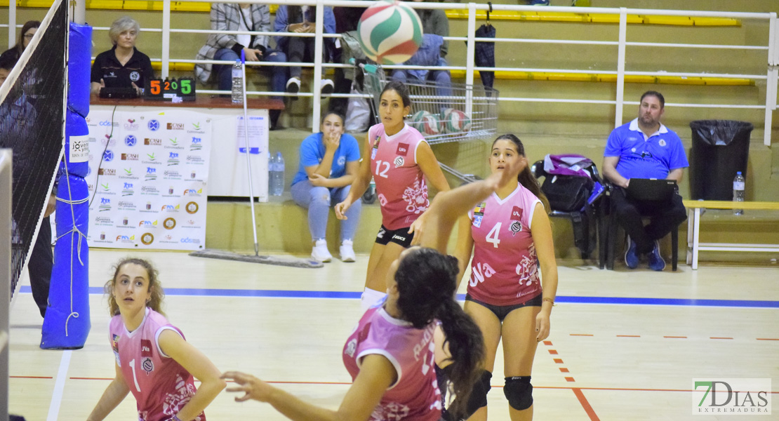 Imágenes del Pacense Voleibol Femenino - Universidad de Valladolid