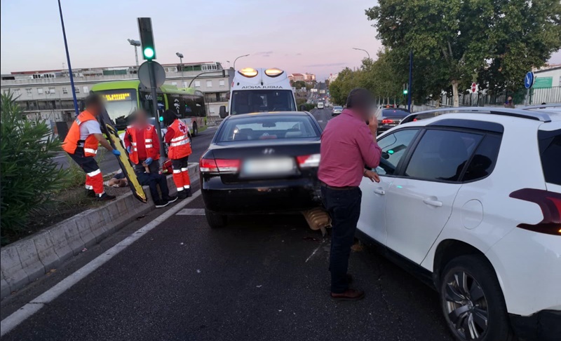 Colisión entre dos vehículos en Badajoz