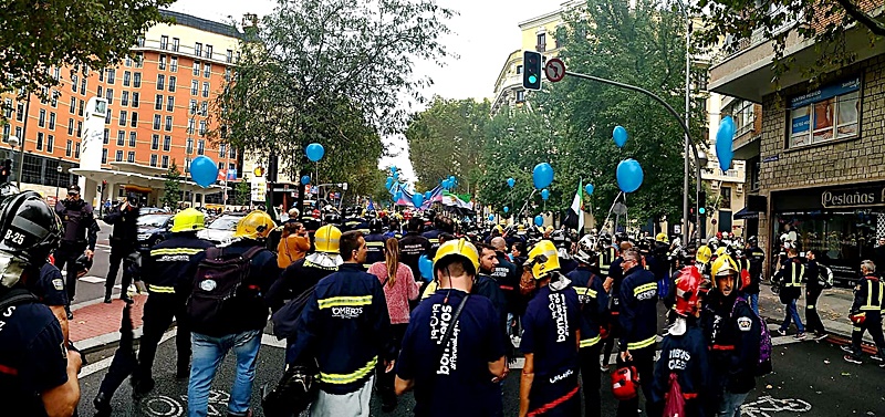 Bomberos extremeños piden en Madrid una ley marco