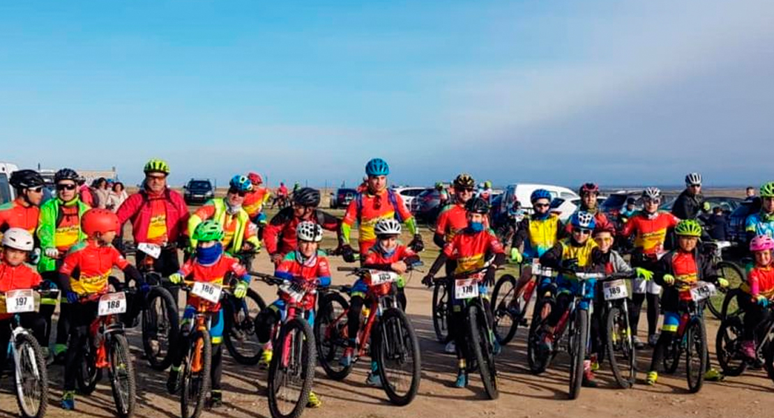 Más de 160 ciclistas disfrutan de la Ruta BTT La Cumbre – Encina Terrona