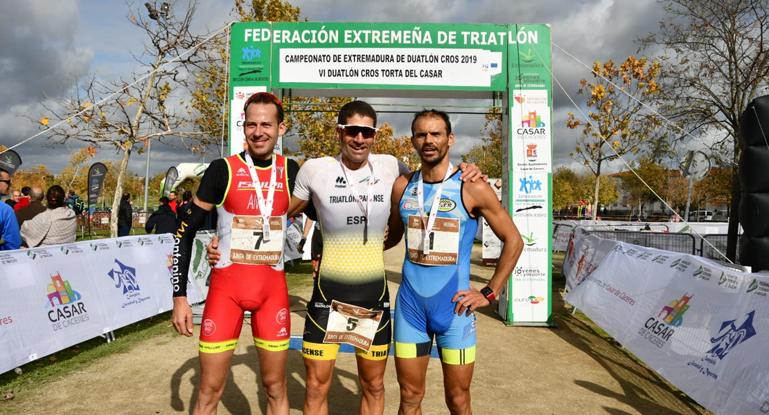 Montero y Mendoza se proclaman campeones de Extremadura de Duatlón Cros