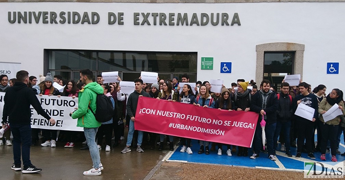 Hernán Álvarez: “Una persona que piensa así no puede ser director de Canal Extremadura”