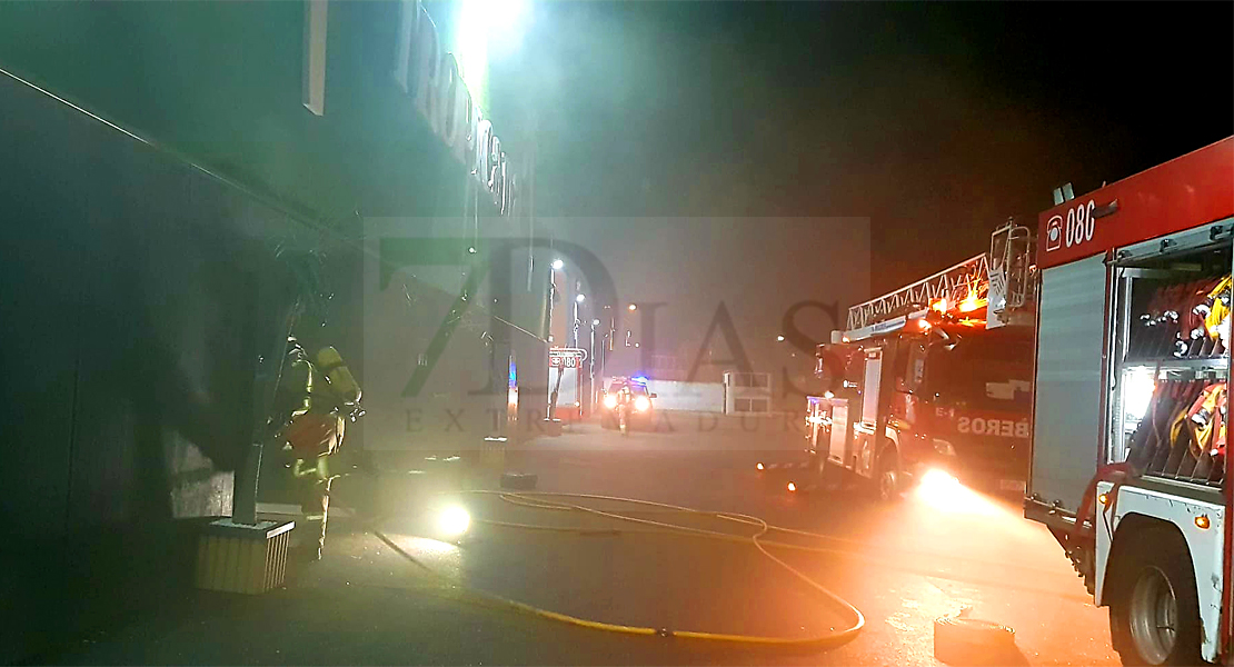 La discoteca Tropicana no abrirá sus puertas durante varios días debido al incendio