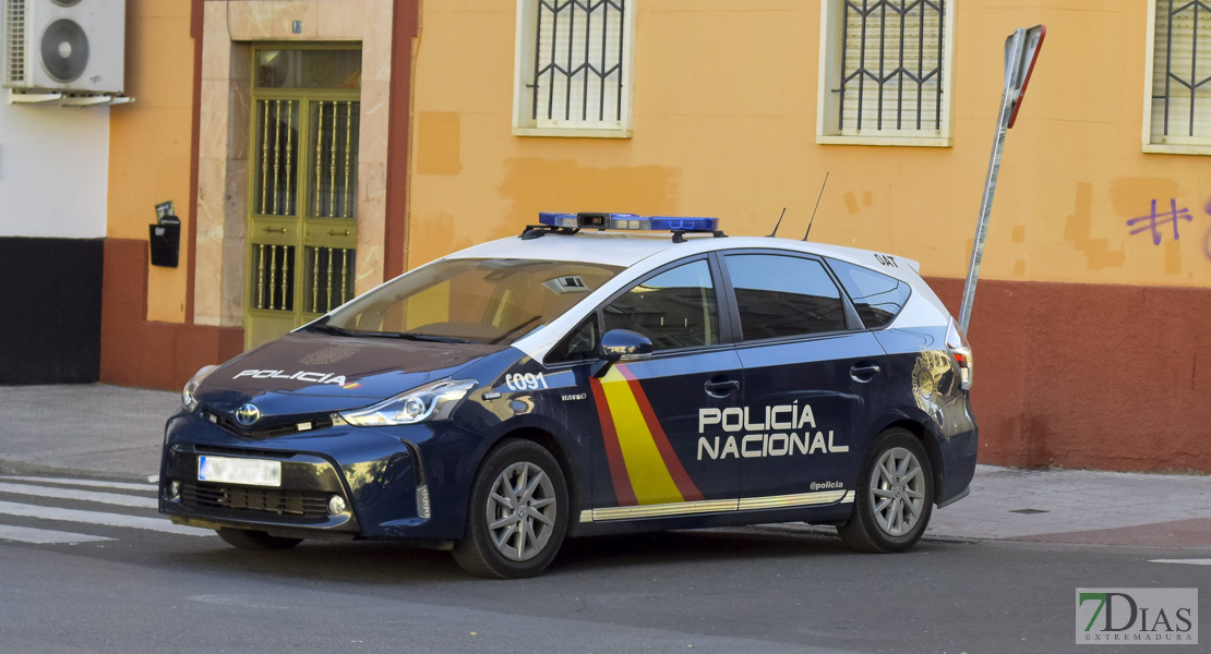 Detienen a una mujer con varias órdenes de búsqueda e ingreso en prisión en Badajoz