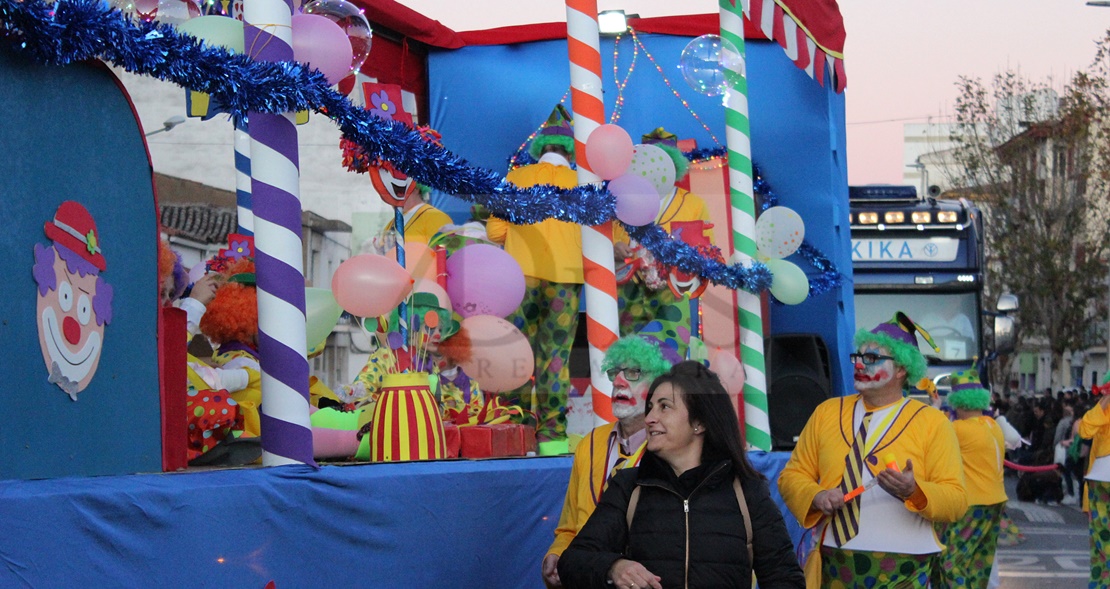 Los niños emeritenses muestran su ilusión a los Reyes en la tarde más mágica del año