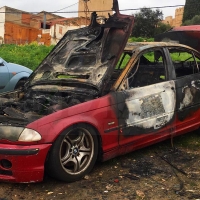 GALERÍA - Estado del coche calcinado en el Campillo (Badajoz)