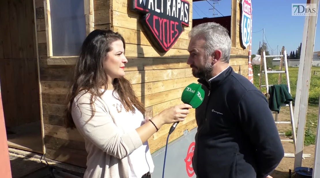 Los Waltrapas, 20 años disfrutando del Carnaval de Badajoz