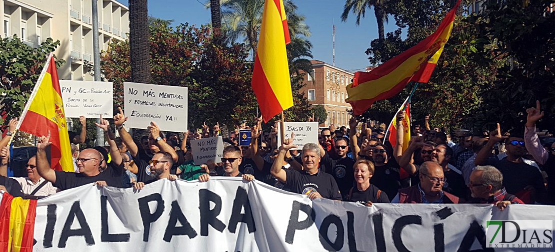 Policías Nacionales y Guardias civiles protestan frente al &quot;engaño&quot; del Gobierno