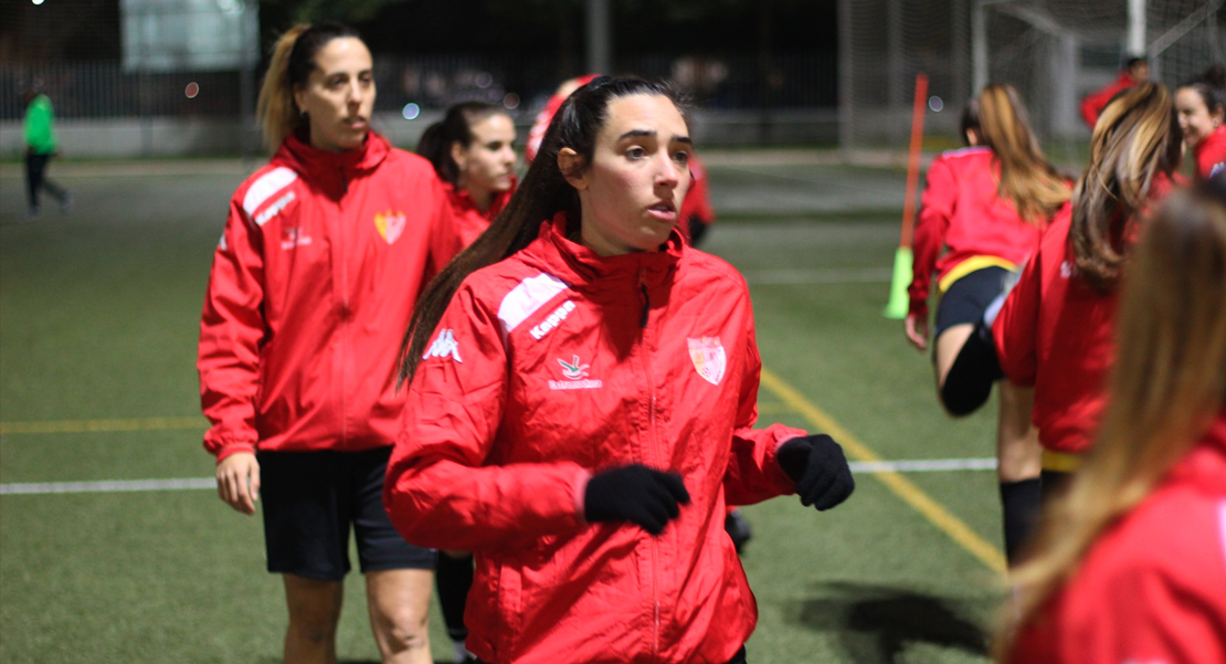 Las jugadoras del Santa Teresa muestran como hacer ejercicio en casa