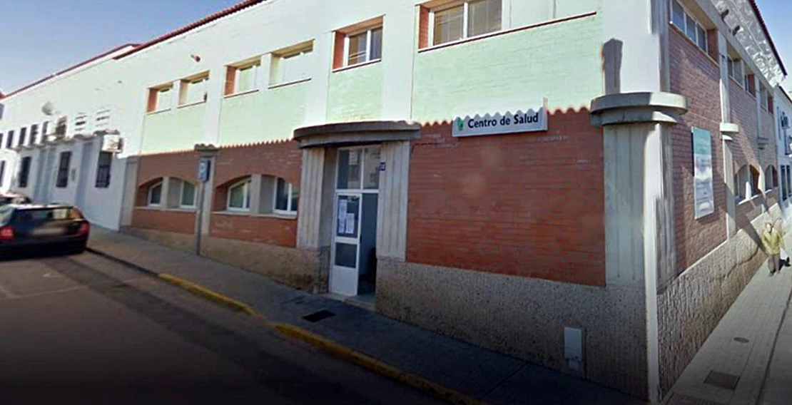 El Centro de salud de los Santos de Maimona reanuda la administración de vacunas antialérgicas