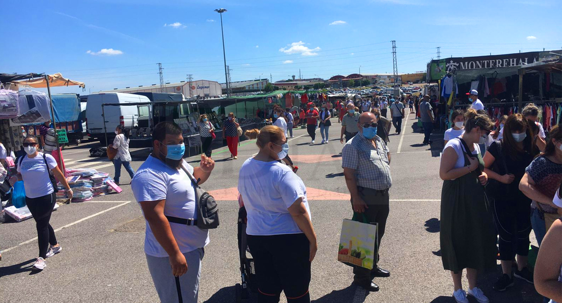 REPOR - Así se ha vivido la vuelta del &#39;mercadillo del domingo&#39; en Badajoz