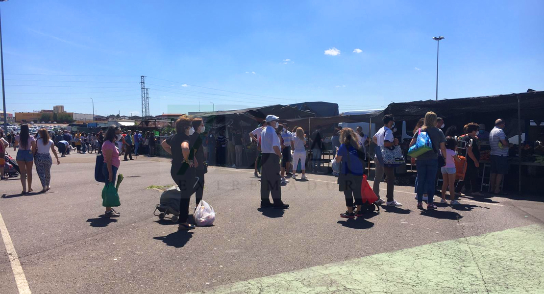 REPOR - Así se ha vivido la vuelta del &#39;mercadillo del domingo&#39; en Badajoz