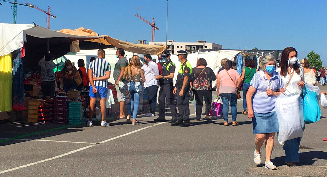 REPOR - Así se ha vivido la vuelta del &#39;mercadillo del domingo&#39; de Badajoz