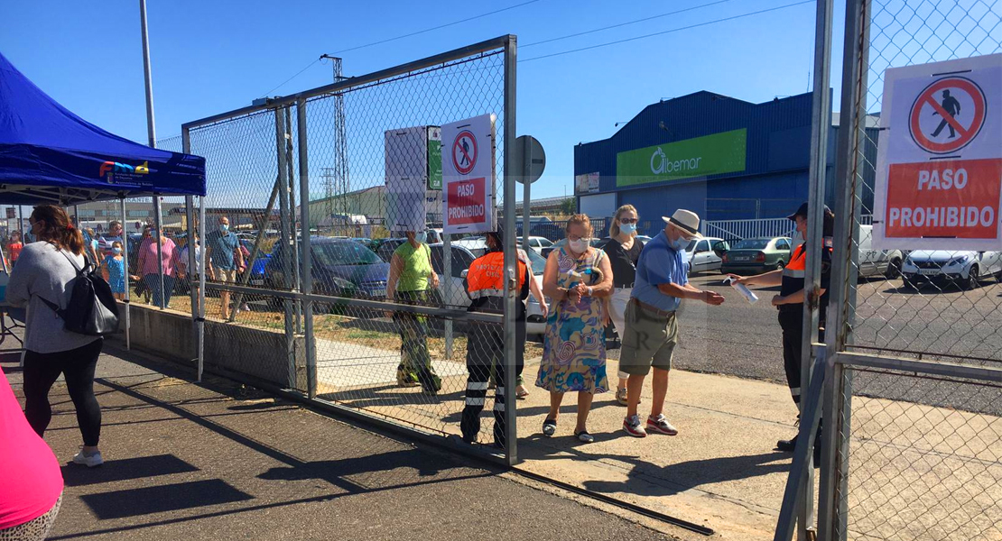 REPOR - Así se ha vivido la vuelta del &#39;mercadillo del domingo&#39; de Badajoz