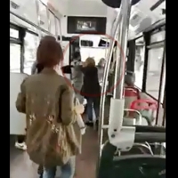 Agreden a un conductor de autobús por exigirle a un cliente ponerse la mascarilla