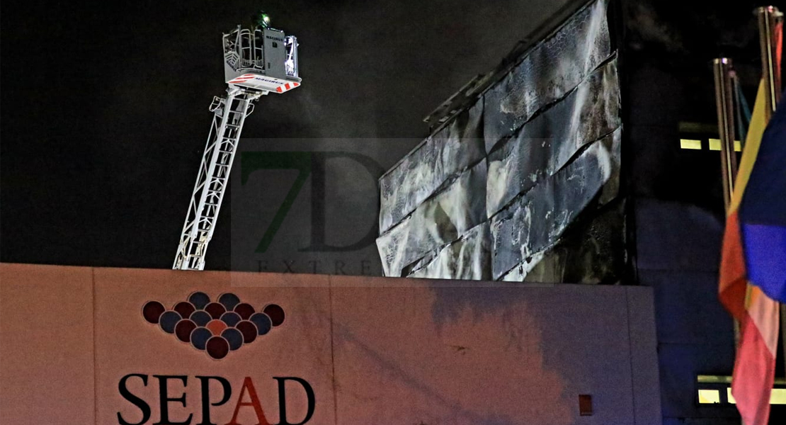 REPOR - Grave incendio de madrugada en el edificio del SEPAD en Mérida