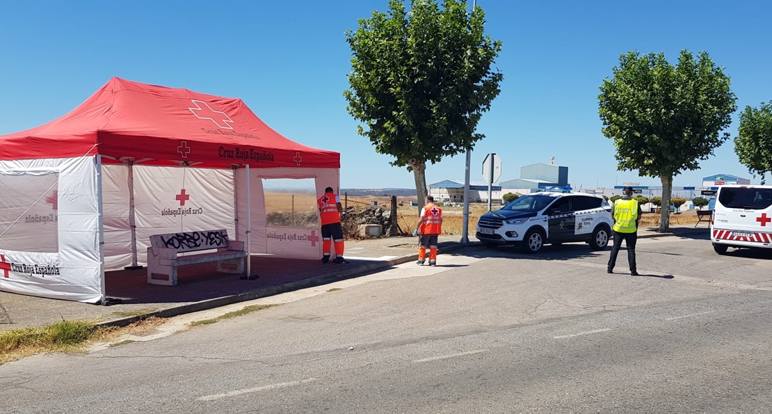 ALCÁNTARA: La Guardia Civil controla los accesos a la localidad