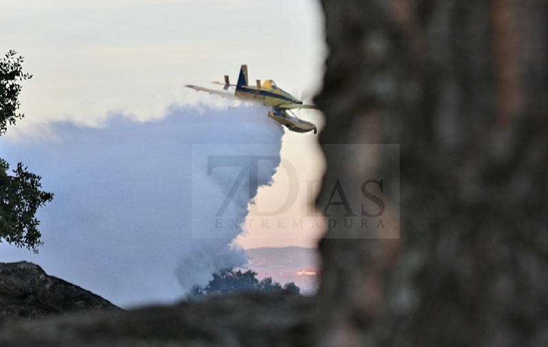 Consiguen controlar un grave incendio antes de traspasar la frontera luso/extremeña