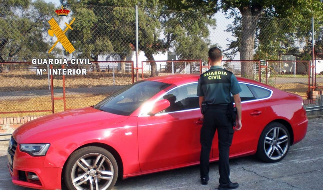 Recuperan un vehículo en un municipio cacereño robado con intimidación a una mujer en Madrid