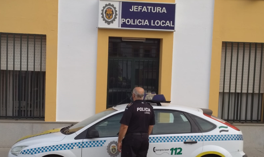 Imputado por conducir sin carnet, sin seguro y con la I.T.V. caducada en Talavera la Real (Badajoz)