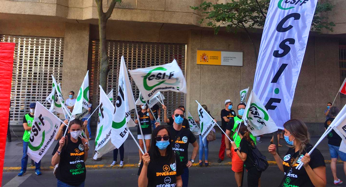 &quot;La falta de personal tensiona la labor de los trabajadores de los Centros Residenciales de la Junta&quot;