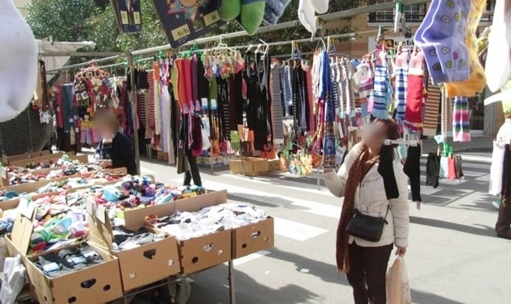 El mercadillo de Mérida solo tendrá abiertos los puestos de flores, fruta y verduras