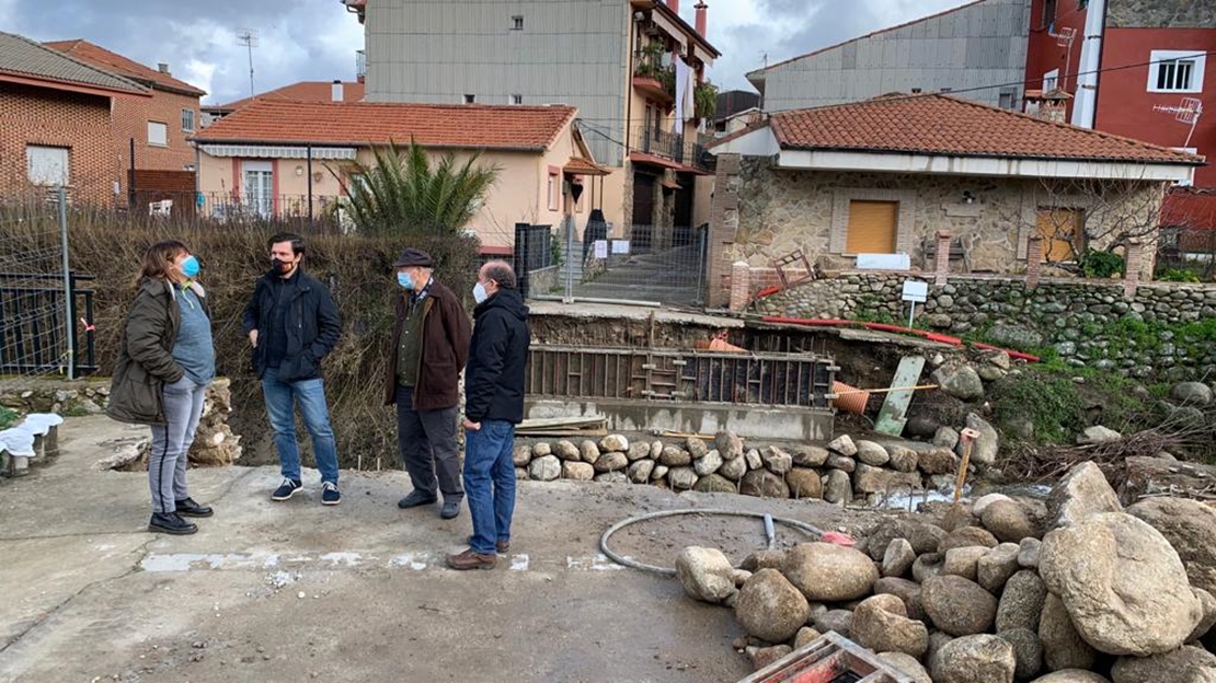 Obras de emergencia para reconstruir un puente en Gargantilla (CC)