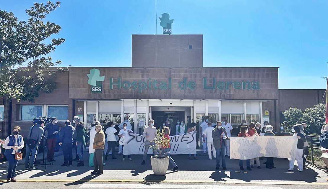 Piden menos excusas y más soluciones para el Hospital de Llerena