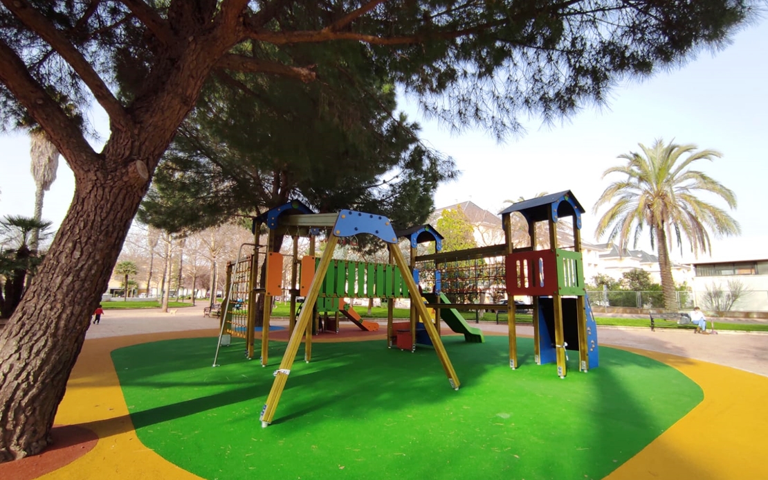 El ayto de Badajoz estudia el cierre de los parques infantiles