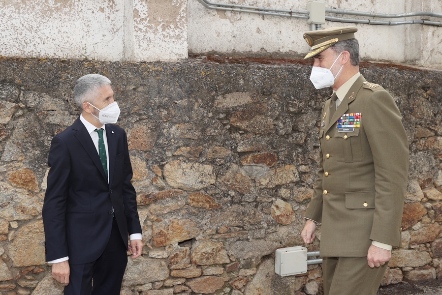 Valencia de Alcántara recibe con los brazos abiertos al Rey Felipe VI