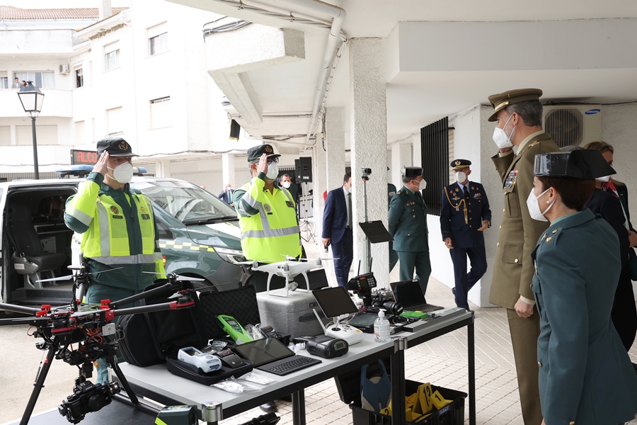 Valencia de Alcántara recibe con los brazos abiertos al Rey Felipe VI