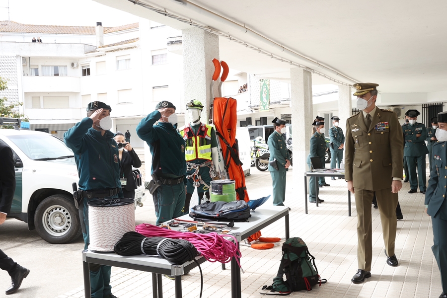 Valencia de Alcántara recibe con los brazos abiertos al Rey Felipe VI