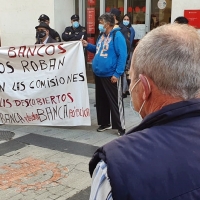 Campamento Dignidad se manifiesta contra los “robos” de los Bancos Privados