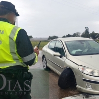 Una colisión múltiple en la EX-110 provoca dos heridos