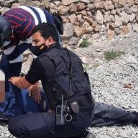 Salvan la vida a un joven inmigrante marroquí que intentaba ahorcarse en plena calle en Ceuta