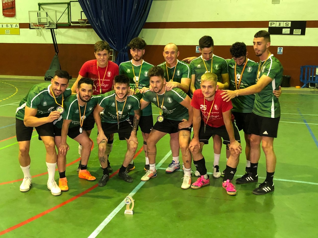 Los Diablos Rojos, campeones del 24 Horas de fútbol sala de Alburquerque