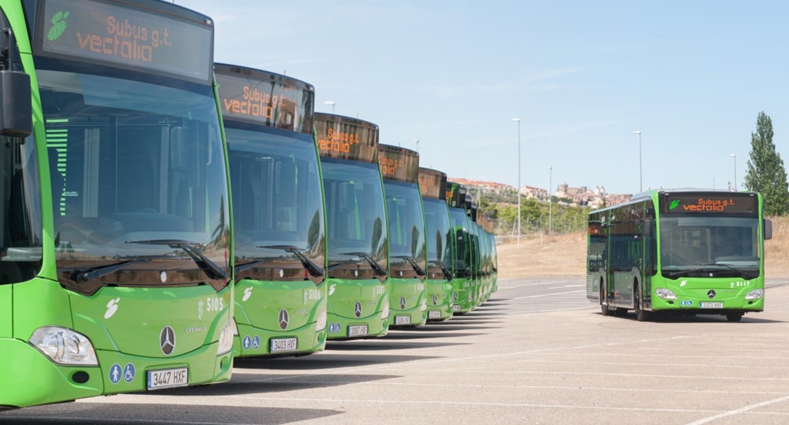 Los cacereños dan buena nota al transporte público y recomiendan su uso