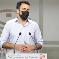 &quot;Cuando el Gobierno termine con los chuletones y con la Guerra Civil, que arregle el desempleo&quot;